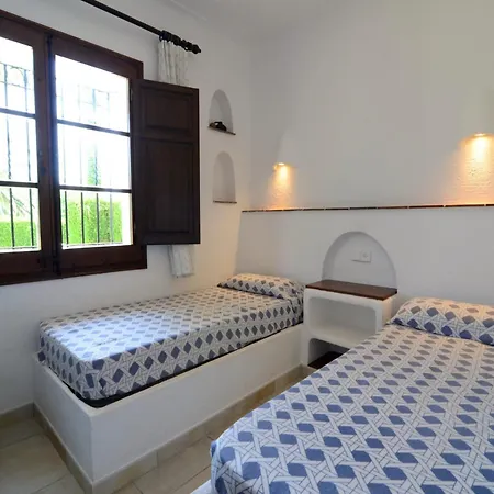 Holiday home Les Acacies 10 *