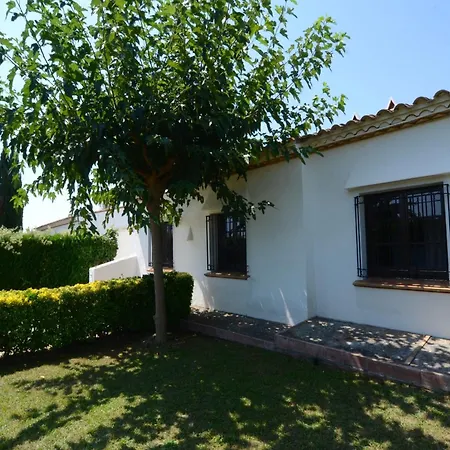 度假居 House In Lestartit Near & Pool